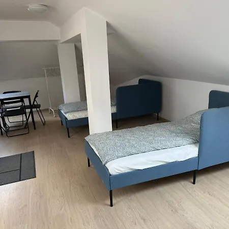 Devenyi One Stop Nyugati Train Station Apartmanhotel *